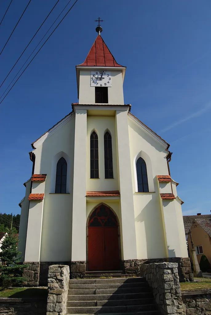 Kostel sv. Ludmily v Zadních Zborovicích. Zadní Zborovice je část obce Třebohostice v okrese Strakonice. Česká republika.
