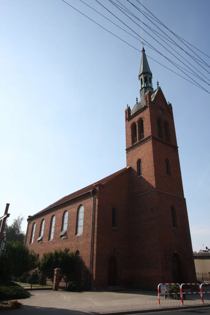 Rostarzewo, kościół ewangelicki ob. rzym.-kat. fil. p.w. Matki Boskiej Nieustającej Pomocy, mur., 1886