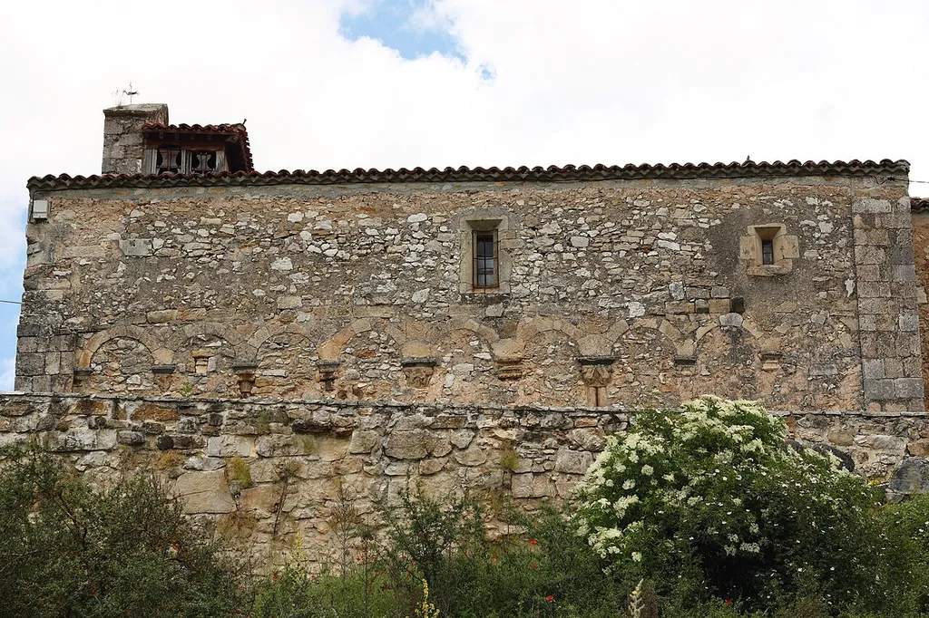 Katholische Kirche Iglesia de la Degollación de San Juan Bautista (Enthauptung des Johannes des Täufers) in Arganza (Soria) in der spanischen Provinz Soria (Castilla y León) (Iglesia de la Degollación de San Juan Bautista Círculo Románico)