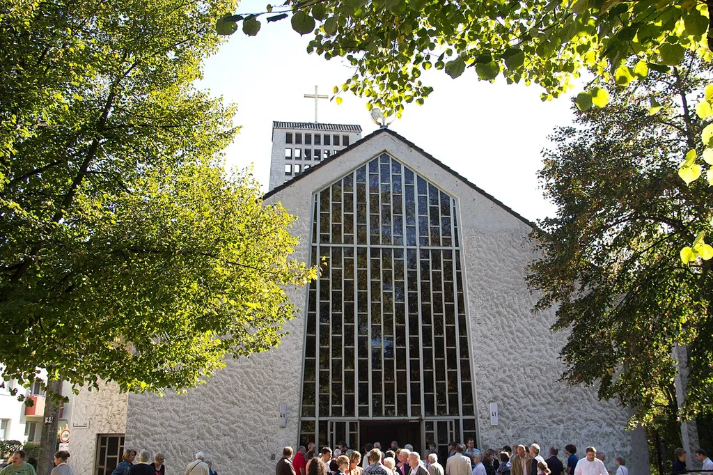 Kirche Hl. Schutzengel Berlin Britz