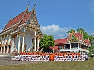 Wat Khung Taphao