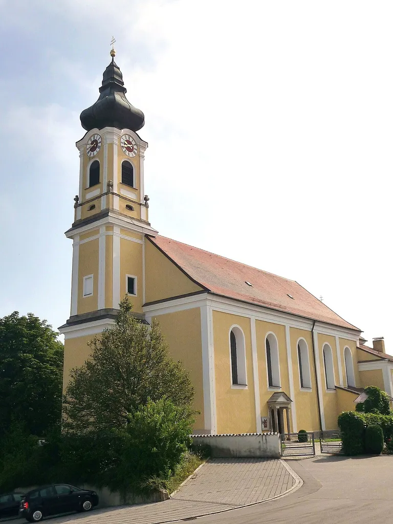 Die Pfarrkirche St. Stephan in Stephansposching