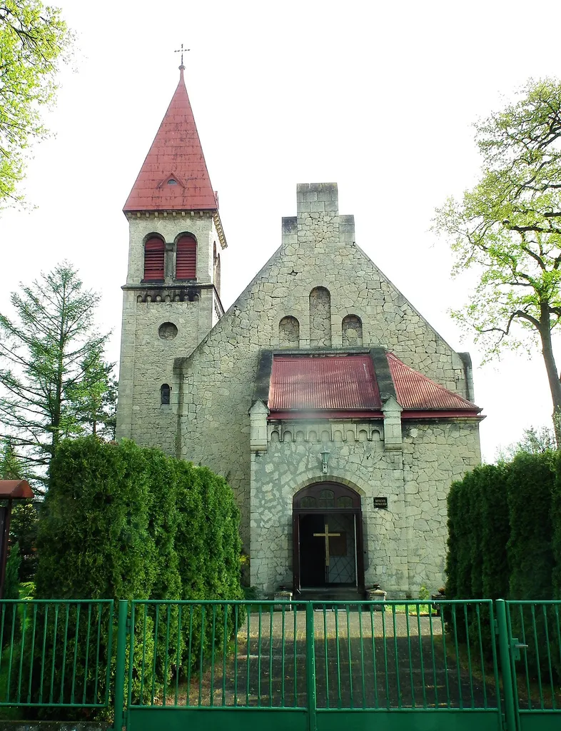 Kościół ewangelicki w Zawadzkiem.