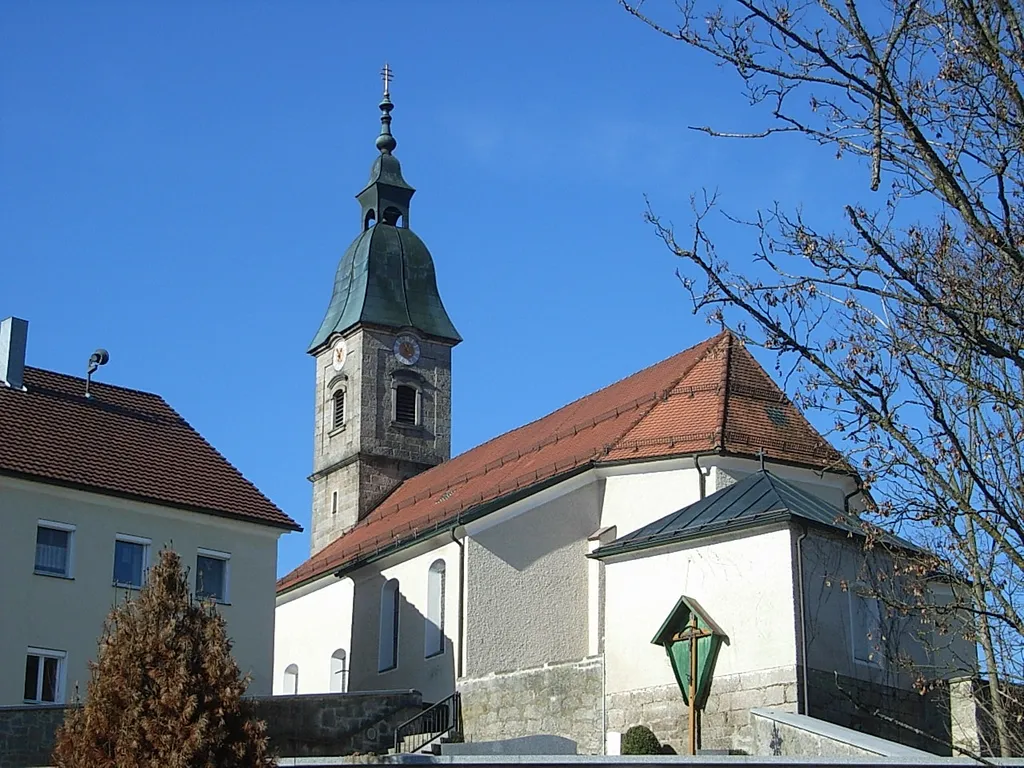 Zenting, St Jacob Parish Church from south-east.