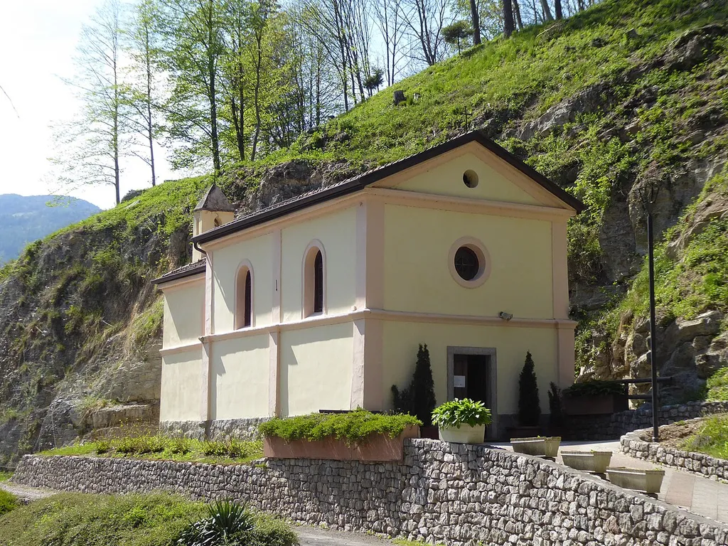 Terme di Comano (Stenico, Trentino, Italy), Our Lady of the Rosary church