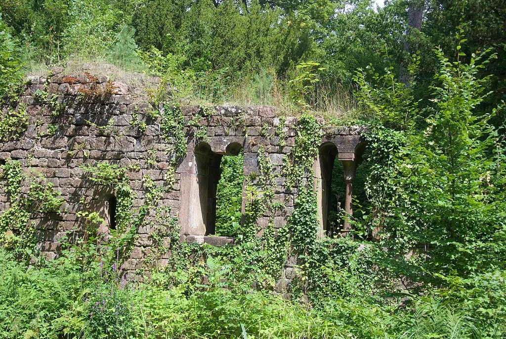 Foyer de charité (ancien domaine de Windeck)portail d'entrée avec grille, parc, petit jardin, château (façades, toitures, escaliers d'accès), ruine du château de l'Altenkeller