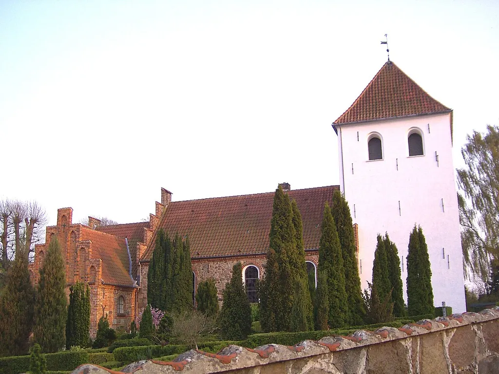 Church of Lynge, Sealand