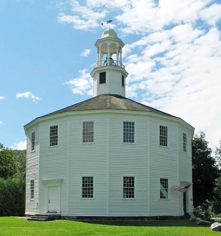 Description: Exterior photograph of the Old Round Church, Richmond, Vermont Source: Photograph taken by Jared C. Benedict on 08 August 2004. Copyright: © Jared C. Benedict. See also: Interior photograph