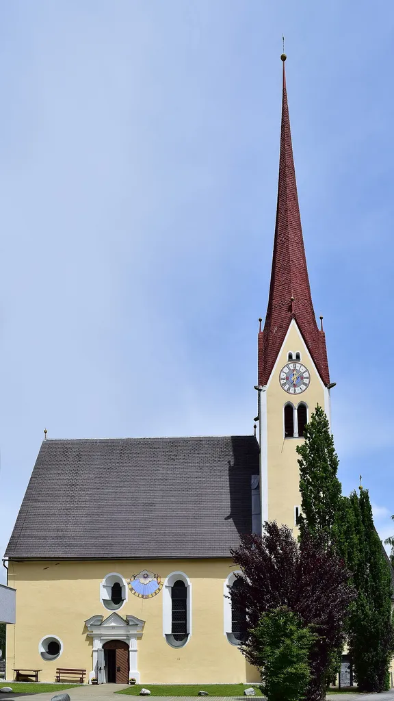 Kath. Pfarrkirche hl. Briccius/Briktius in Uderns im Zillertal
