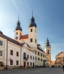 Church of Holy Name of Jesus