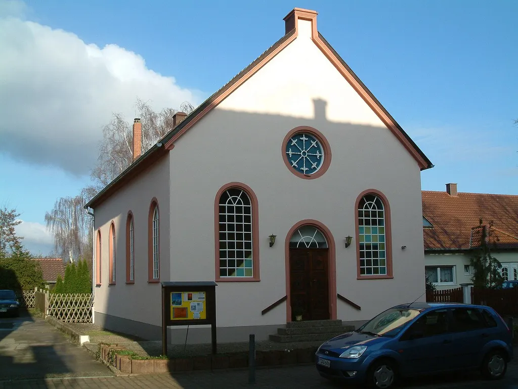 Mennonitenkirche zu de:Obersülzen, selbst fotografiert am 2006-12-18 und freigegeben durch de:Benutzer:Mundartpoet