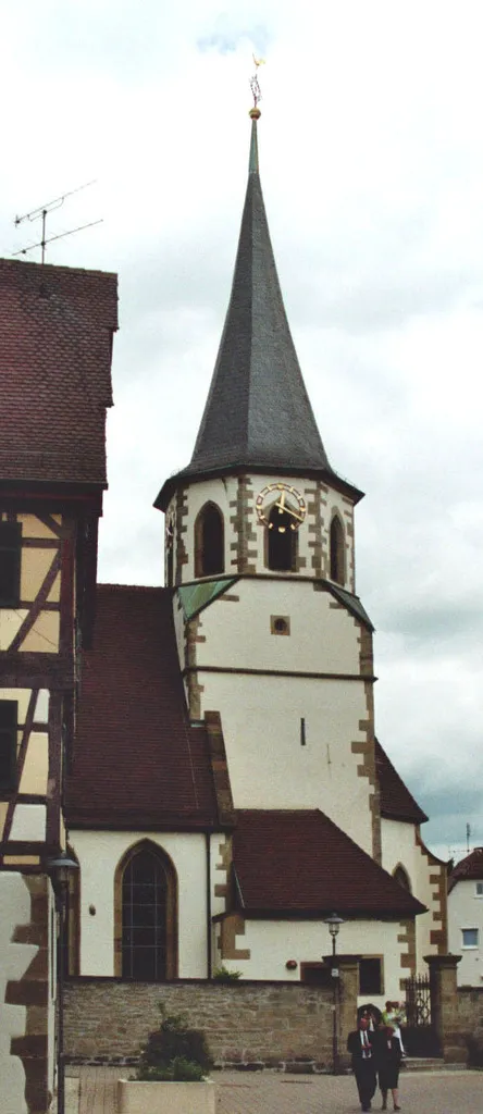 Turm der Cyriakuskirche in Illingen/Württemberg