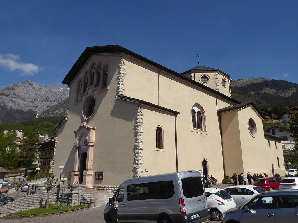 San Lorenzo in Banale (San Lorenzo Dorsino, Trentino, Italy), Saint Lawrence church