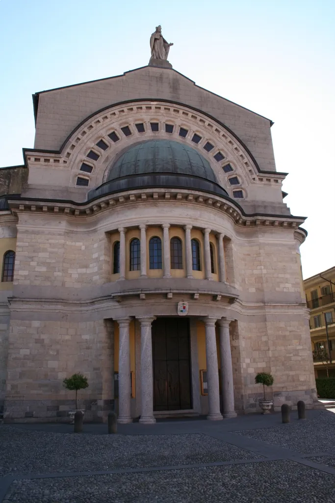 Chiesa di San Giovanni Battista ad Albegno, frazione di Treviolo (BG).