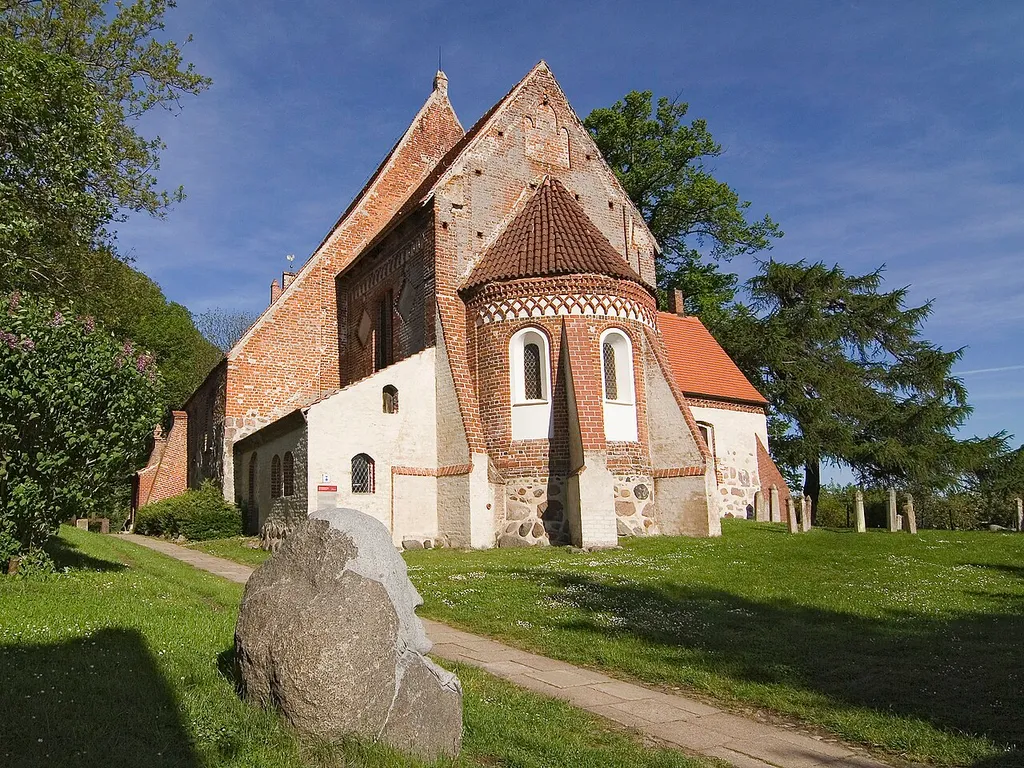 Altenkirchen (Rügen), church