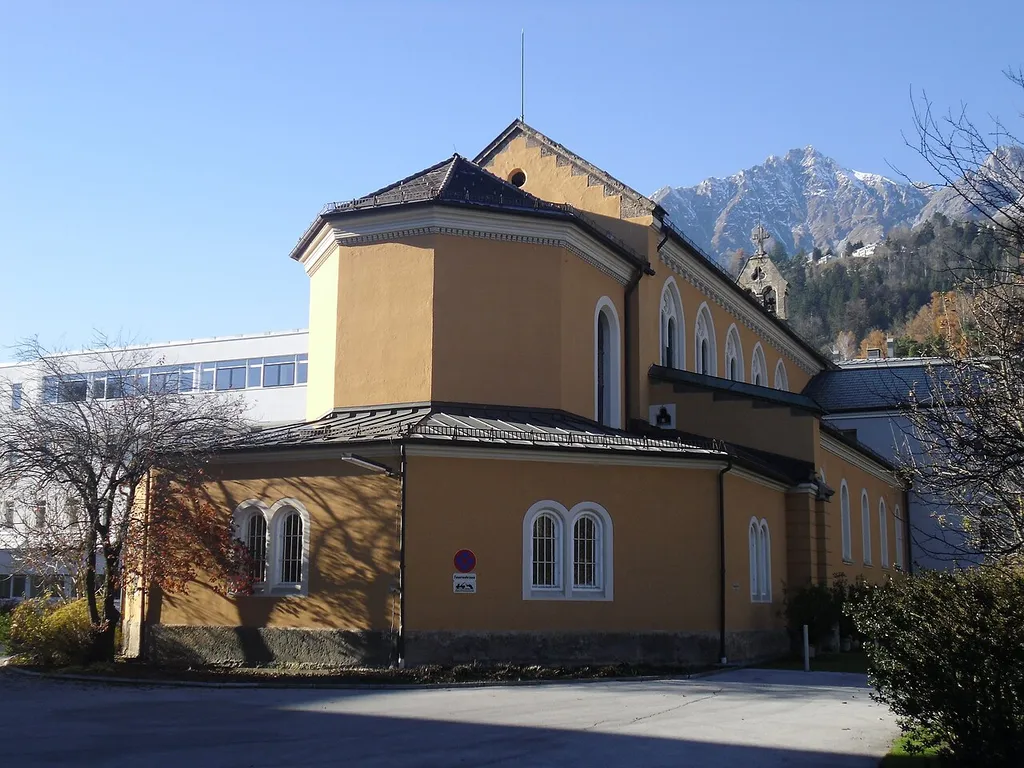 Klosterkirche Maria Unbefleckte Empfängnis d. Barmherzigen Schwestern (m. Kreuzgang)