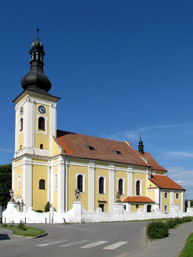 Barokní kostel Všech svatých v Miloticích, okres Hodonín