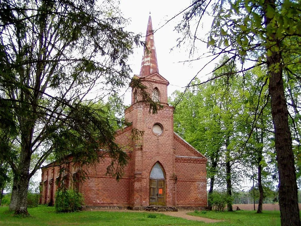 Piksāru baznīca 2006-05-20