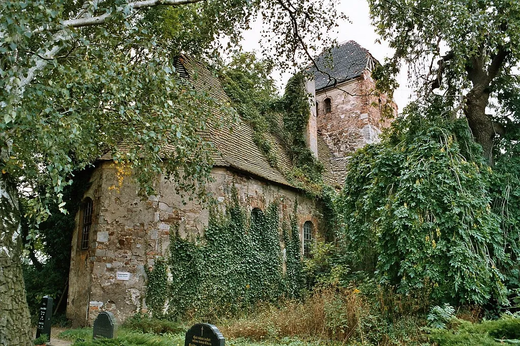 Schrenz (Zörbig), the village church
