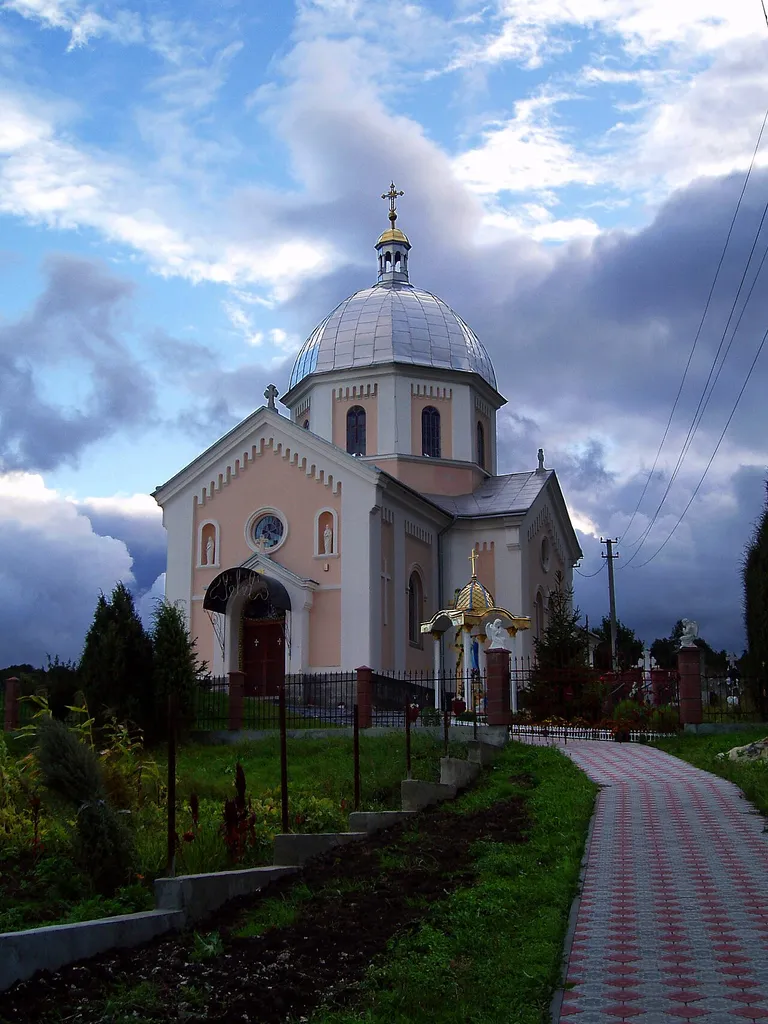 Церква Благовіщення в селі Підмонастир Перемишлянського району Львівської області.