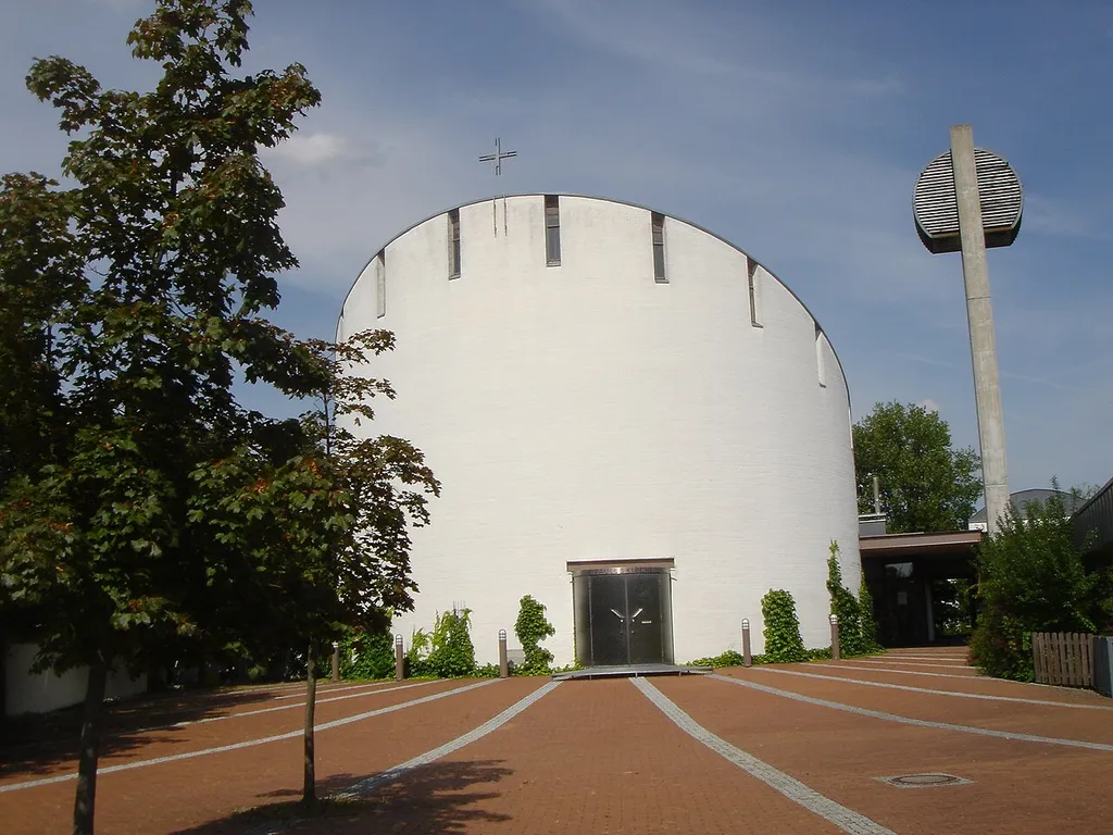 Pauluskirche Ergolding (1990) Architekt: Willibald Zeilhofer