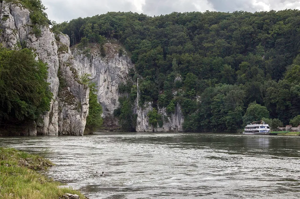 Weltenburger Enge, Donau, Schiff