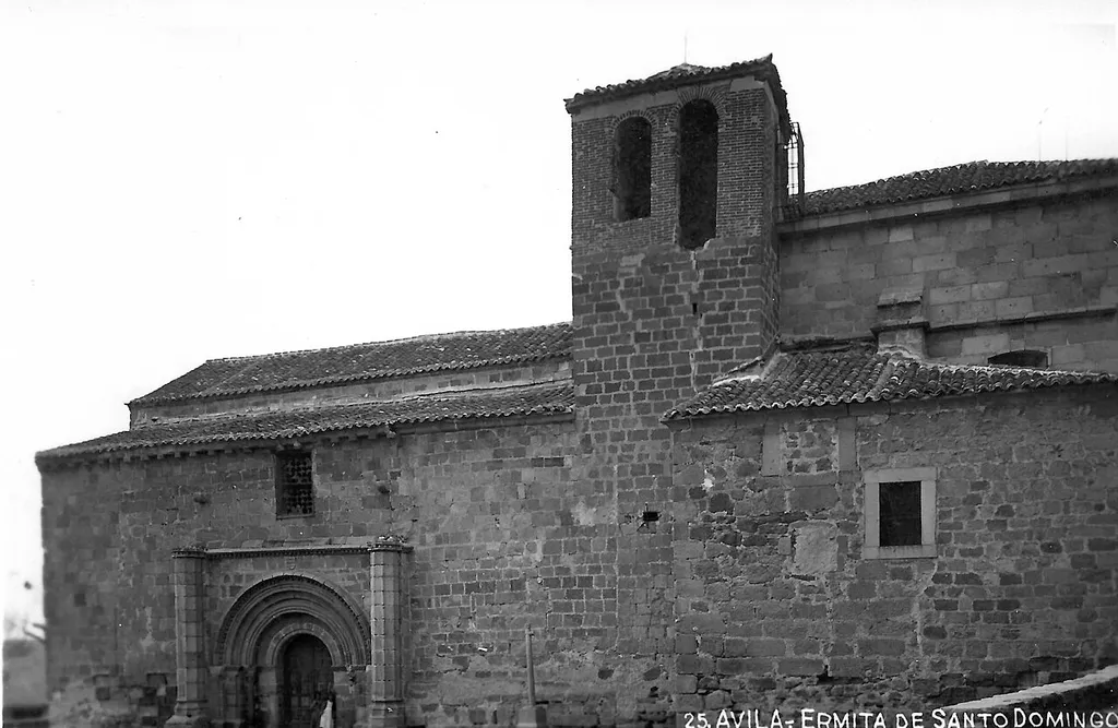 Postal card of Santo Domingo church taken around 1930.