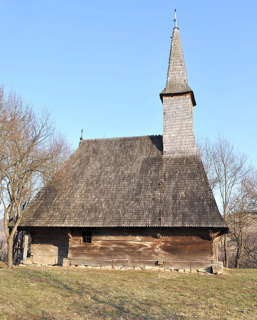 Biserica de lemn "Sfinții Arhangheli Mihail şi Gavriil, sat CALNA; comuna VAD, județul Cluj