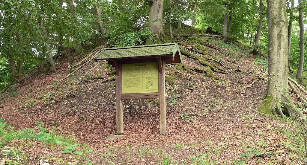 Infotafel unterhalb der Burg Lauenburg (Bodenwerder)