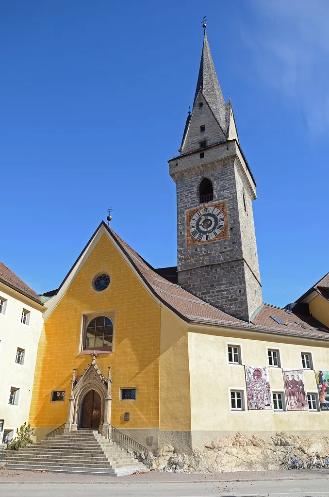 Ursulinenkirche in Bruneck This media shows the cultural heritage monument with the number 18047 in South Tyrol. (Wikidata)