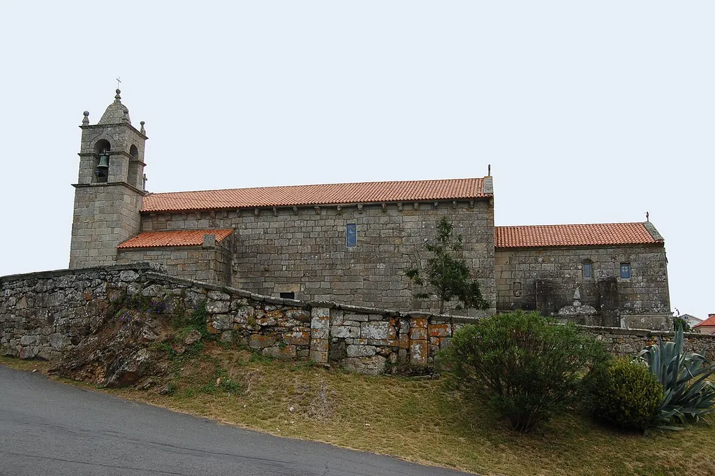 Iglesia parroquial de Adina, en Sanxenxo, Galicia.