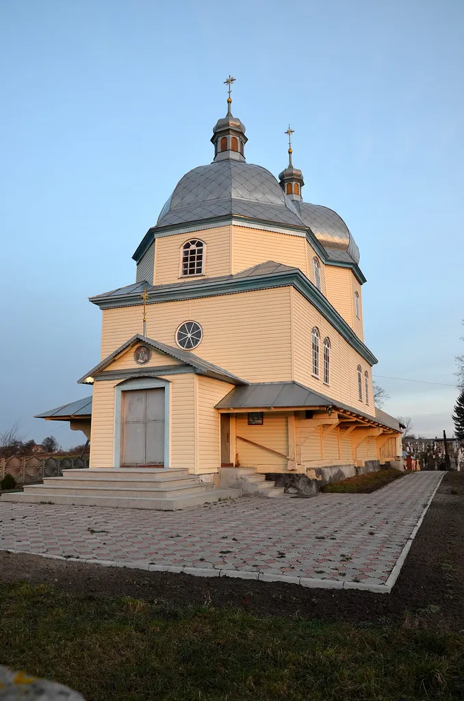 Церква святого Івана Богослова в селі Руданці Кам'янка-Бузького району Львівської області.