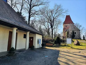 Individual monuments of cemetery and church Thekla (Leipzig)