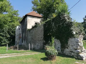 Pobrežje Castle