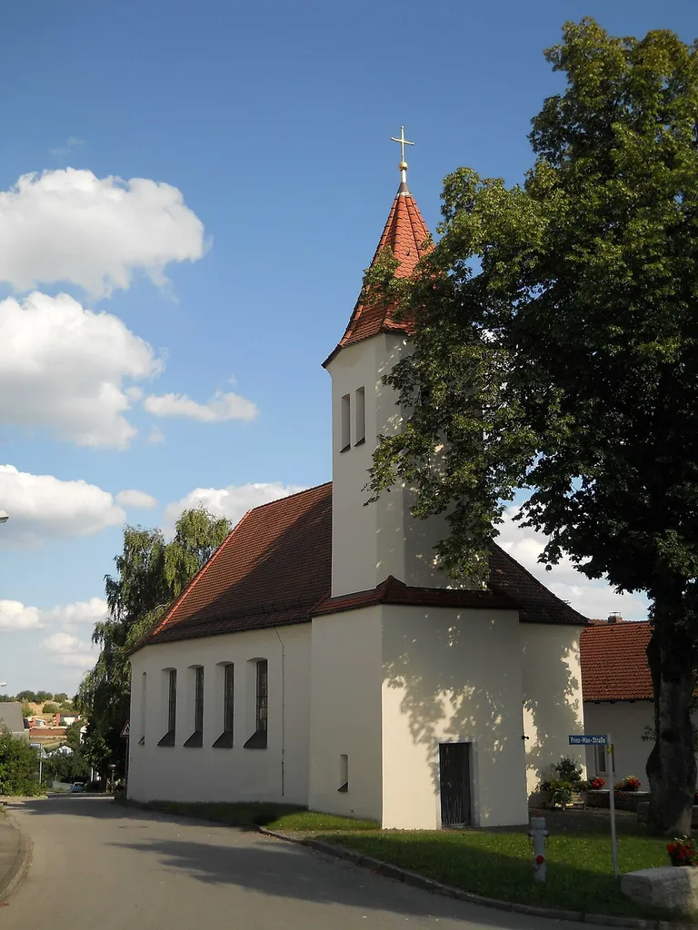 Kirche Hl. Kreuz in Wintershof, Ortsteil von Eichstätt im oberbayerischen Landkreis Eichstätt