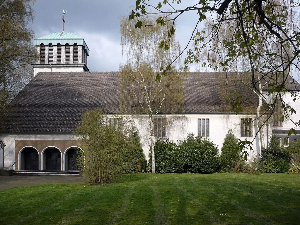 Kath. Kirche Heilige Familie in Essen-Margarethenhöhe