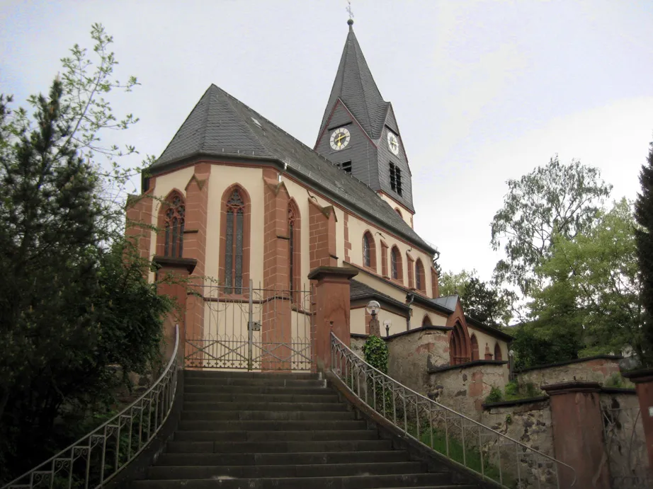 Kirche in Geiß-Nidda, fotographiert von der Kirchstraße aus