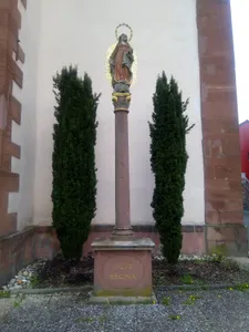 Mariensäule an der Altheimer Kirche (Walldürn)