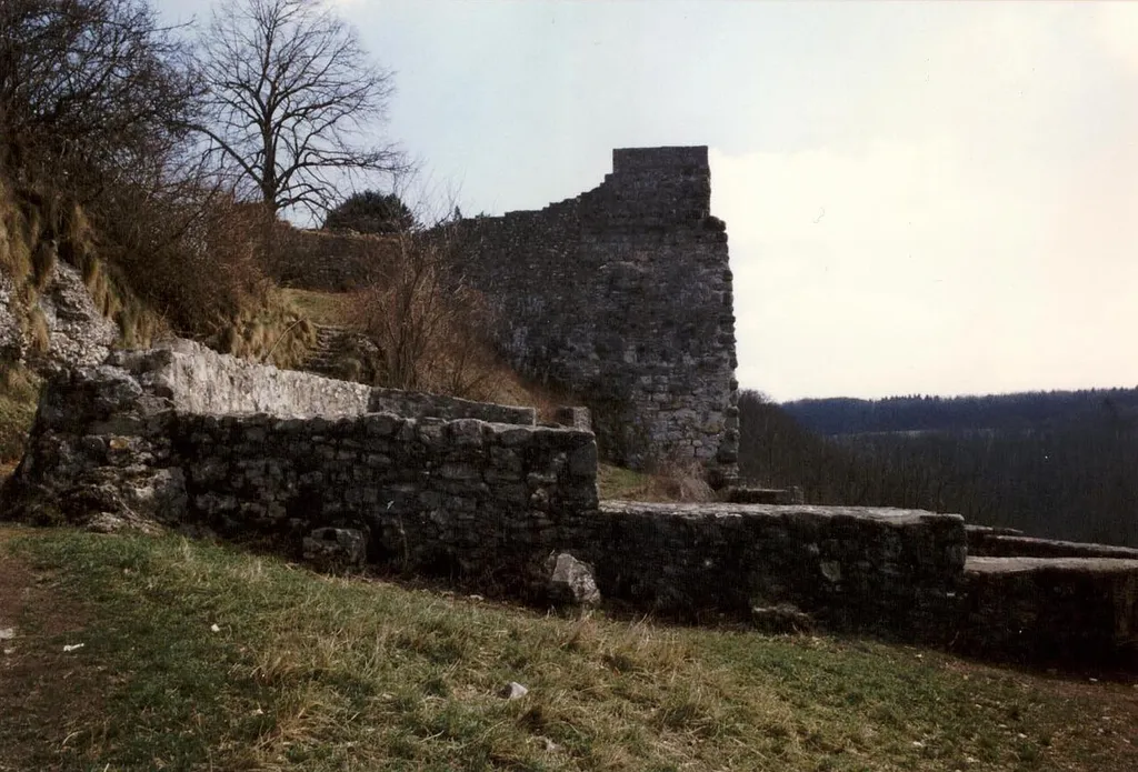 Burg Hohenwittlingen, Innenseite der Schildmauer