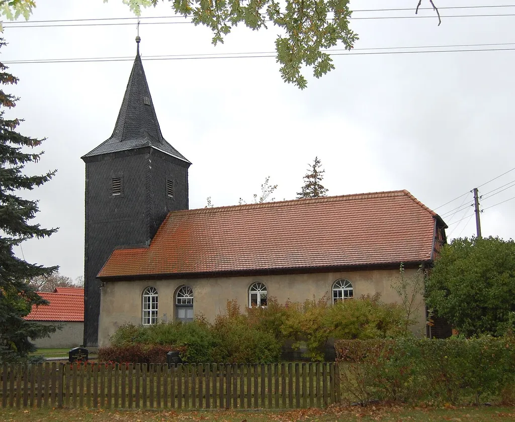 Dorfkirche Quarnebeck, Südseite
