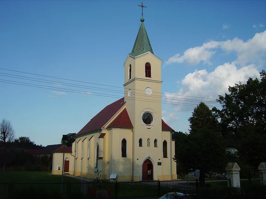 Kościół parafialny pw. Zmartwychwstania Pańskiego w Ruszowie