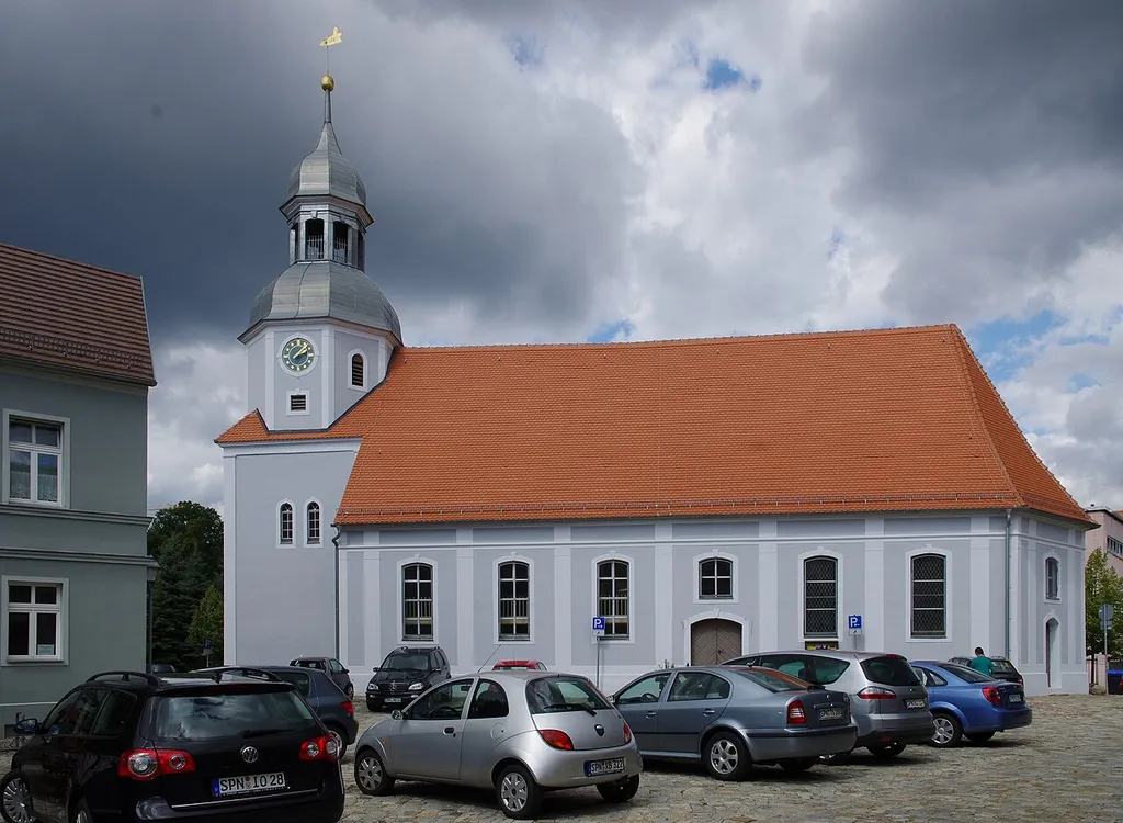 Drebkau in Brandenburg. Die Kirche am Markt steht unter Denkmalschutz.
