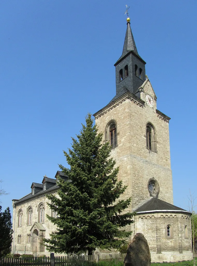 Die Kirche von Reisdorf (Thüringen).