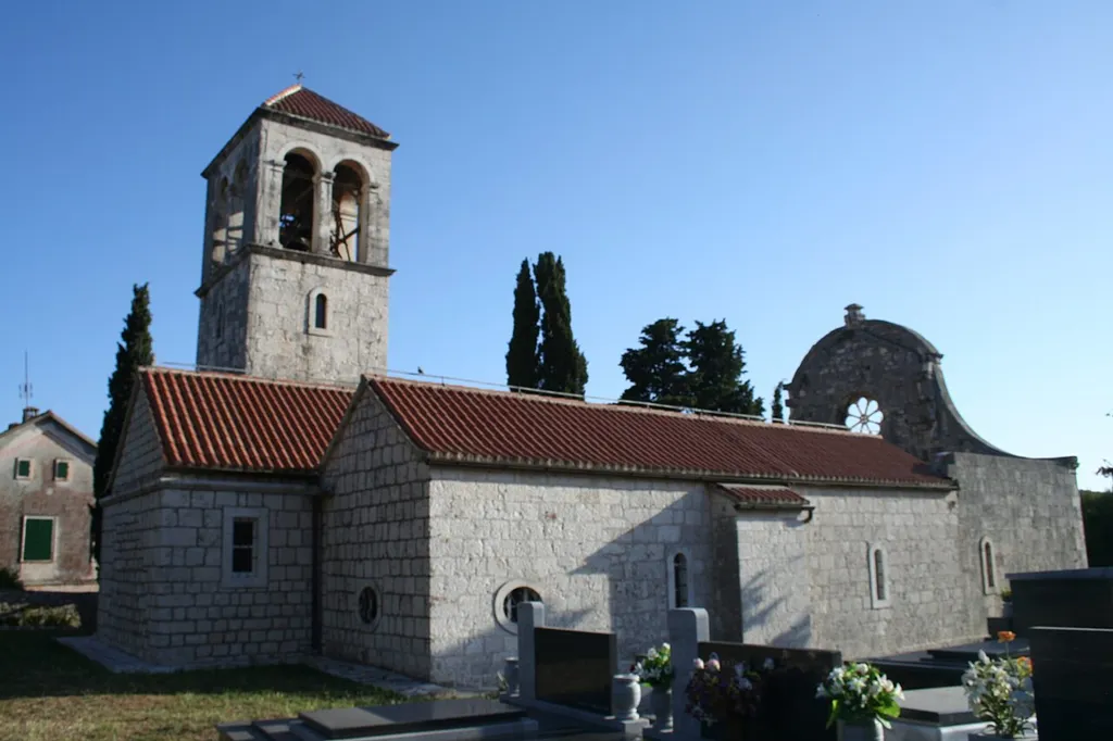 Church St. Juraj, Drvenik.