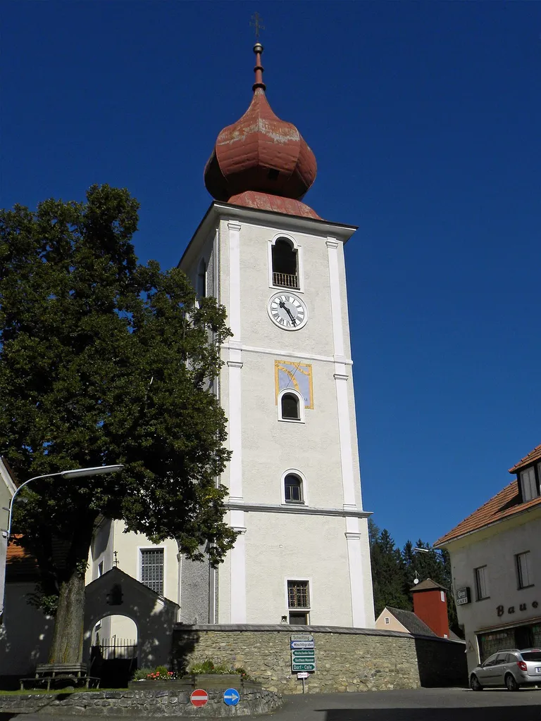 Kath. Pfarrkirche hl. Peter und Friedhof
