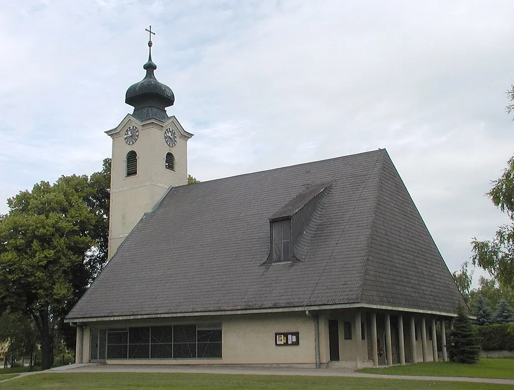 Ansicht der Pfarrkirche Mariä Geburt in Roseldorf