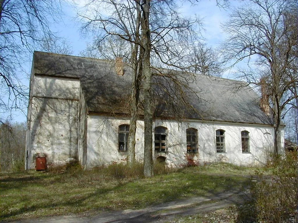 Īles baznīca 2001-05-01