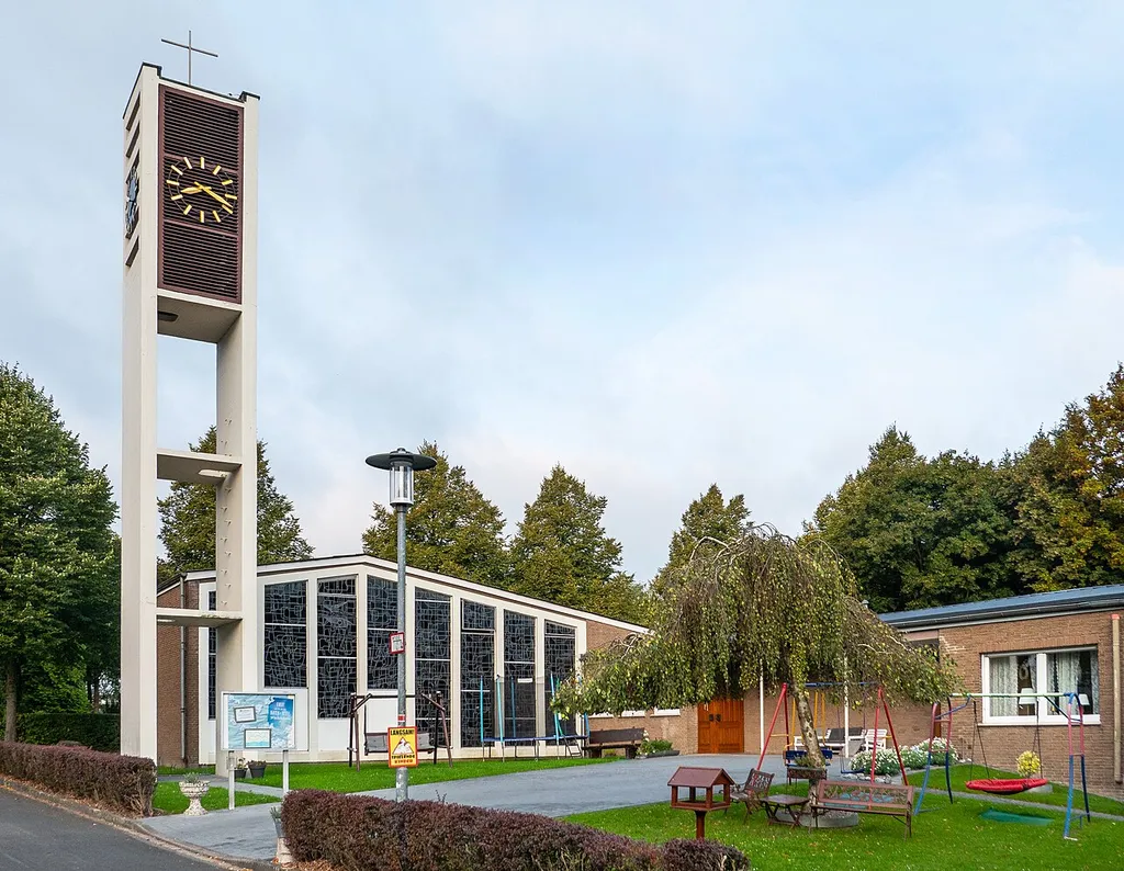 Ehemaliges Gemeindezentrum in Ahmsen, Bad Salzuflen (Biemsen-Ahmsen), Nordrhein-Westfalen.