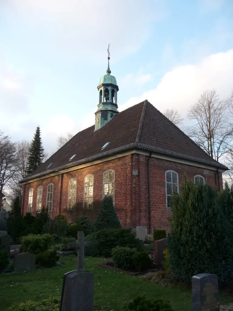 Church with graveyard in Bremen-Rablinghausen, Germany