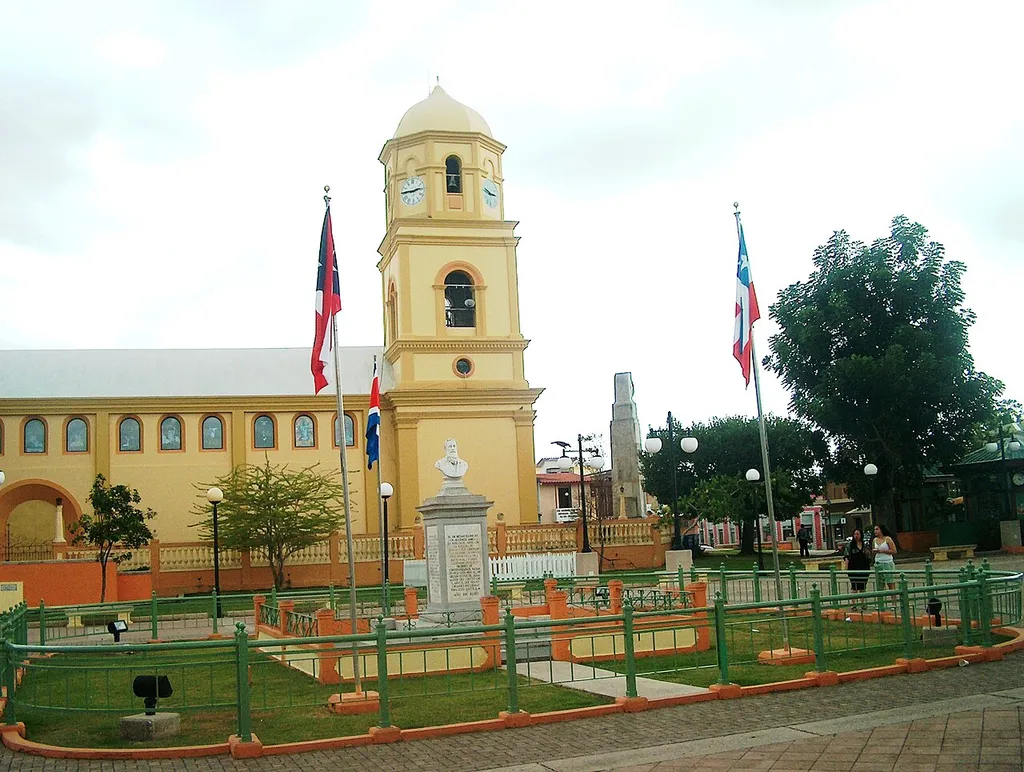 Photo of the tomb w:en:Ramón Emeterio Betances.